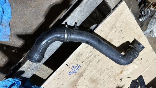 Mercedes Benz C220 CDI Ladeluftschlauch Schlauch Ladeluftkühler 2025200201