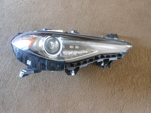 17 18 19 20 Alfa Romeo Giulia right headlight ADAPTIVE HID NICE LIGHT 2017 2020 - Picture 2 of 10