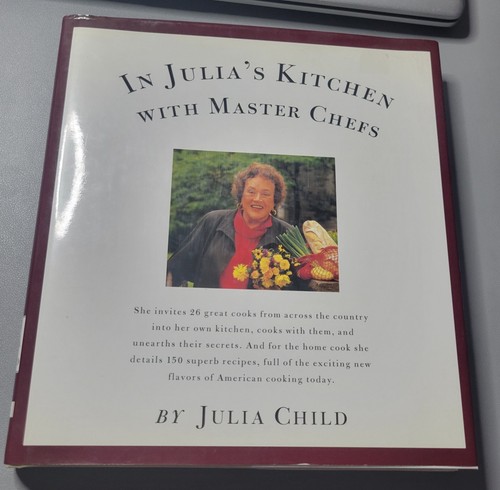 Julia Kind Autogramm signed Buch "In Julias Küche mit Meisterköchen 1. - Bild 1 von 3