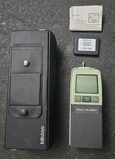 Mitutoyo SJ-201 Digital Surface Roughness Tester with Case and Accessories