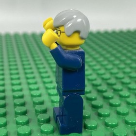 LEGO Ideas Minifigure - Hayabusa Project Manager - J. Kawaguchi - 21101 idea012