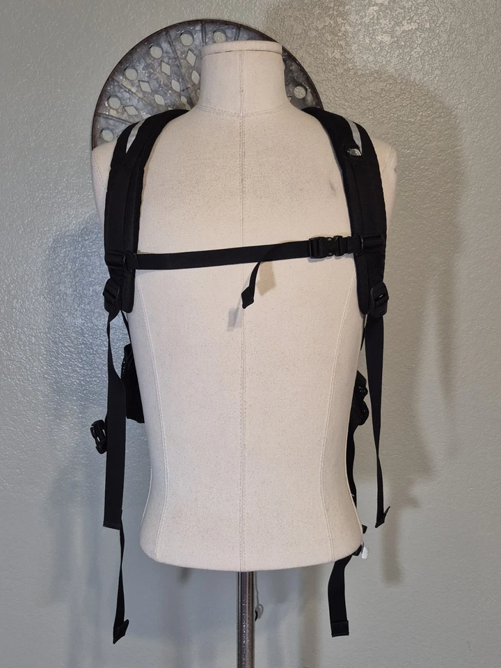 Mochila The North Face Atlantis verde negro bloques de color correa para el pecho Foto 4 de 4