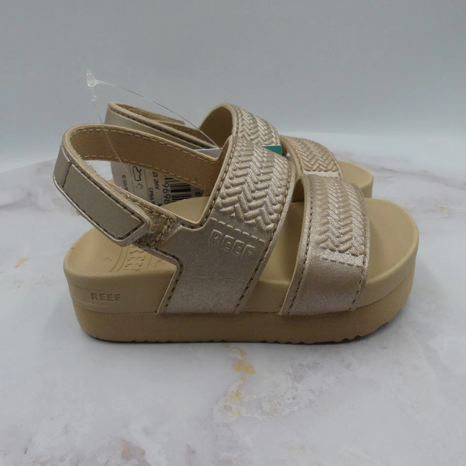 Zapatos de arrecife niñas pequeñas 4 sandalias doradas con tira trasera Little Water Vista niños Foto 4 de 4