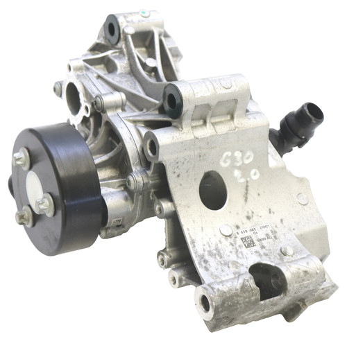Original BMW G30 520i LCI M-Sport Kühlmittelpumpe mit Träger 8658682 Wasserpumpe
