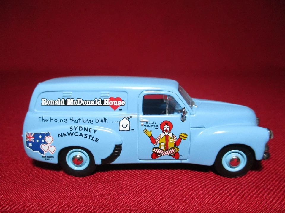 1:43 1955 FJ Holden Panel Van McDonalds Matchbox Models of Yesteryear Car FX - Image 3 of 4