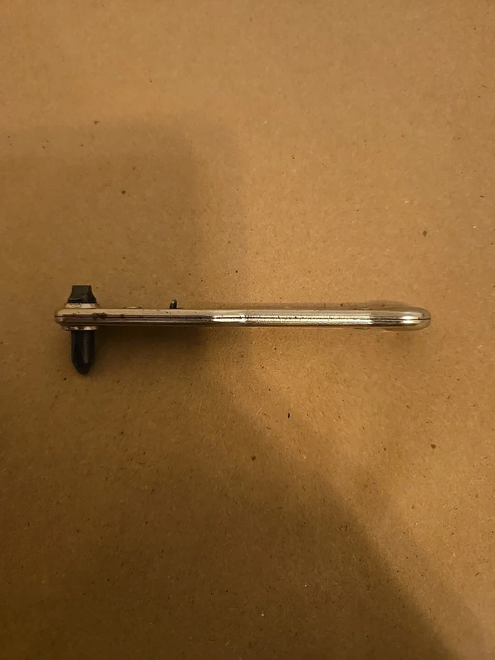 Destornillador Phillips punta plana trinquete reversible General Hardware/#2 NO807-SX Foto 2 de 4