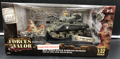 UNIMAX: FORCES OF VALOR Diecast 1:32 U.S. M4A3 SHERMAN NORMANDY 1944 *NEW*