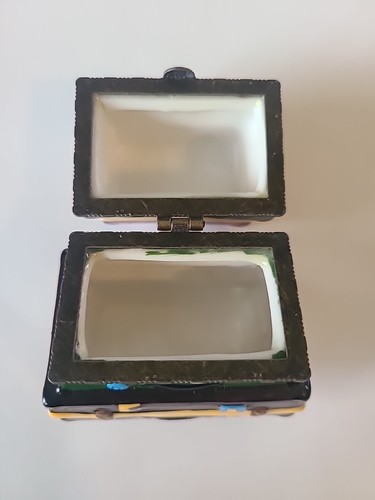 Midwest of Cannon Falls STACK OF SUITCASES Trinket Box. B10 - Picture 11 of 14