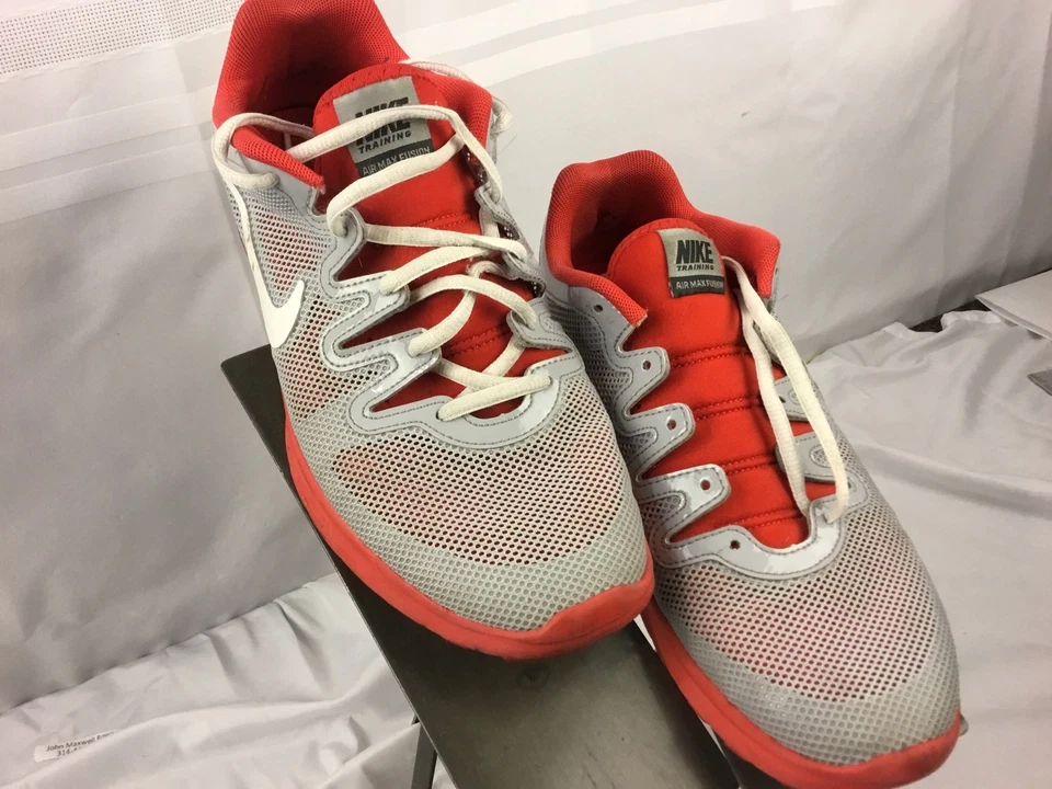 Nike Training Air Max Fusion Talla 8 Mujeres Gris Rojo Zapatos para Correr Excelentes YGI Foto 4 de 4