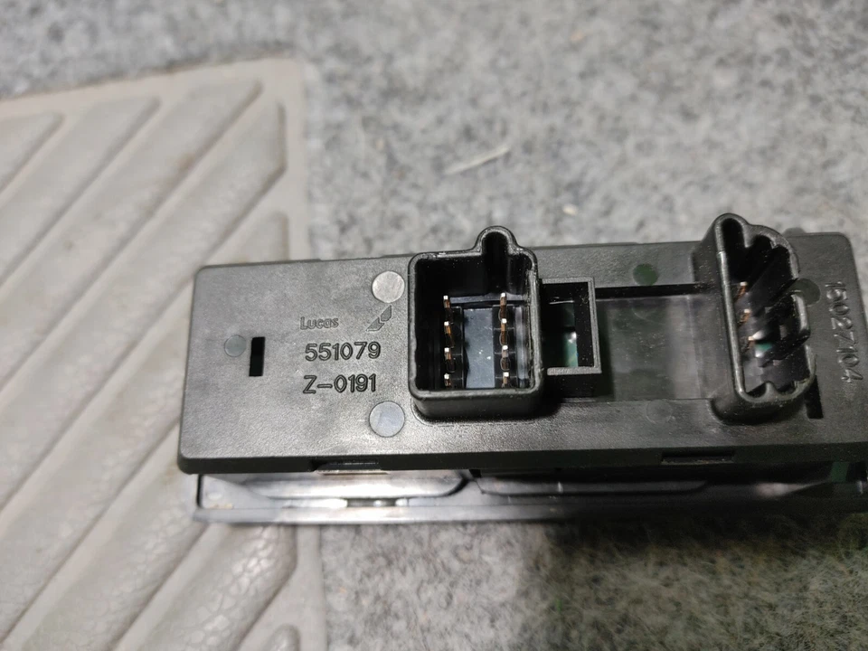 !985-1992 Land Rover Range Rover todo terreno 4*4 interruptores OEM Foto 3 de 4