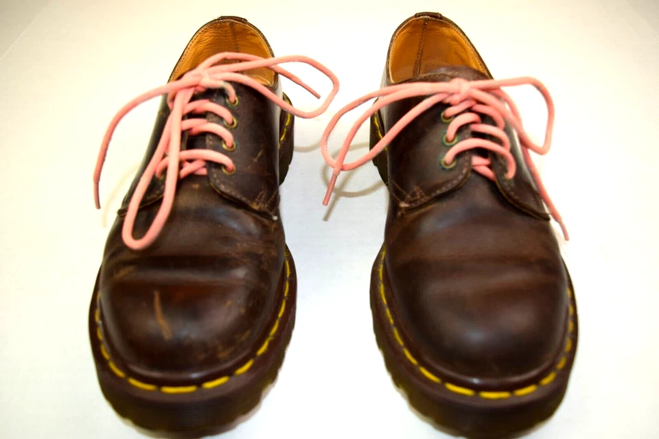 De colección Mujer Dr Martens Marrón Corte Bajo Talla 5 Rosa Encaje Hecho Inglaterra Suela De Colección Foto 2 de 4
