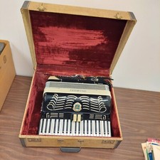 Stradivari Accordion Petite Vintage With Case Rare MOP Gorgeous Works AS/IS