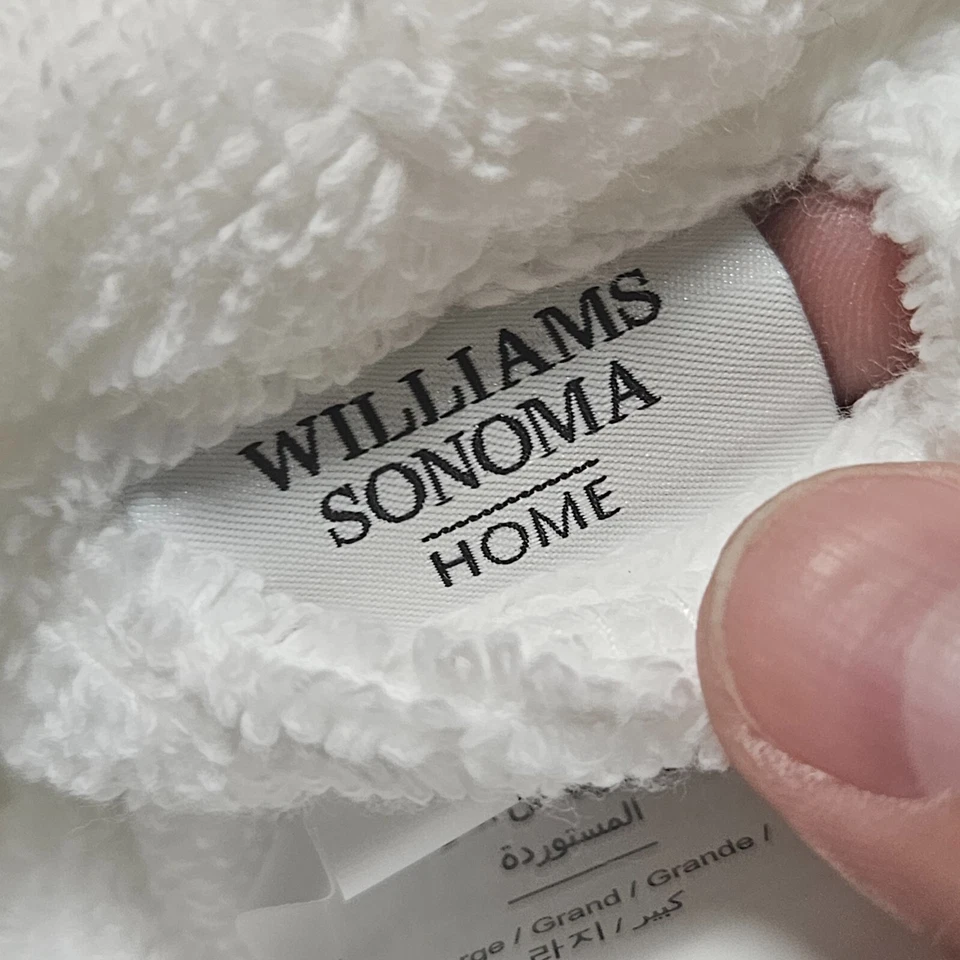 Bata de baño Williams Sonoma Home de rizo de algodón negra con ribete de tubería silenciosa de lujo  Foto 3 de 4