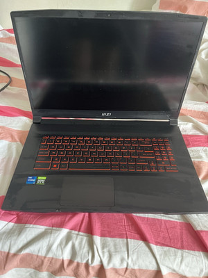 MSI Katana GF76 11UD 17.3in FHD i7-11800H 16GB 477GB SSD RTX 3050 Ti