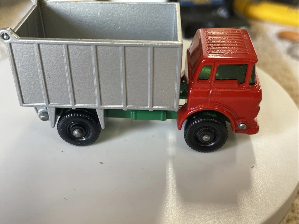 Matchbox #26C GMC Tipper Truck 1968 In Mint New Old Stock - Image 4 of 4
