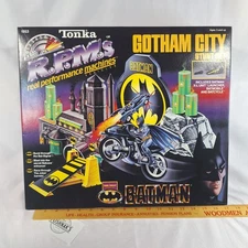 1990 SEALED Tonka The Dark Knight Collection Batman Gotham City Stunt Set! NIB