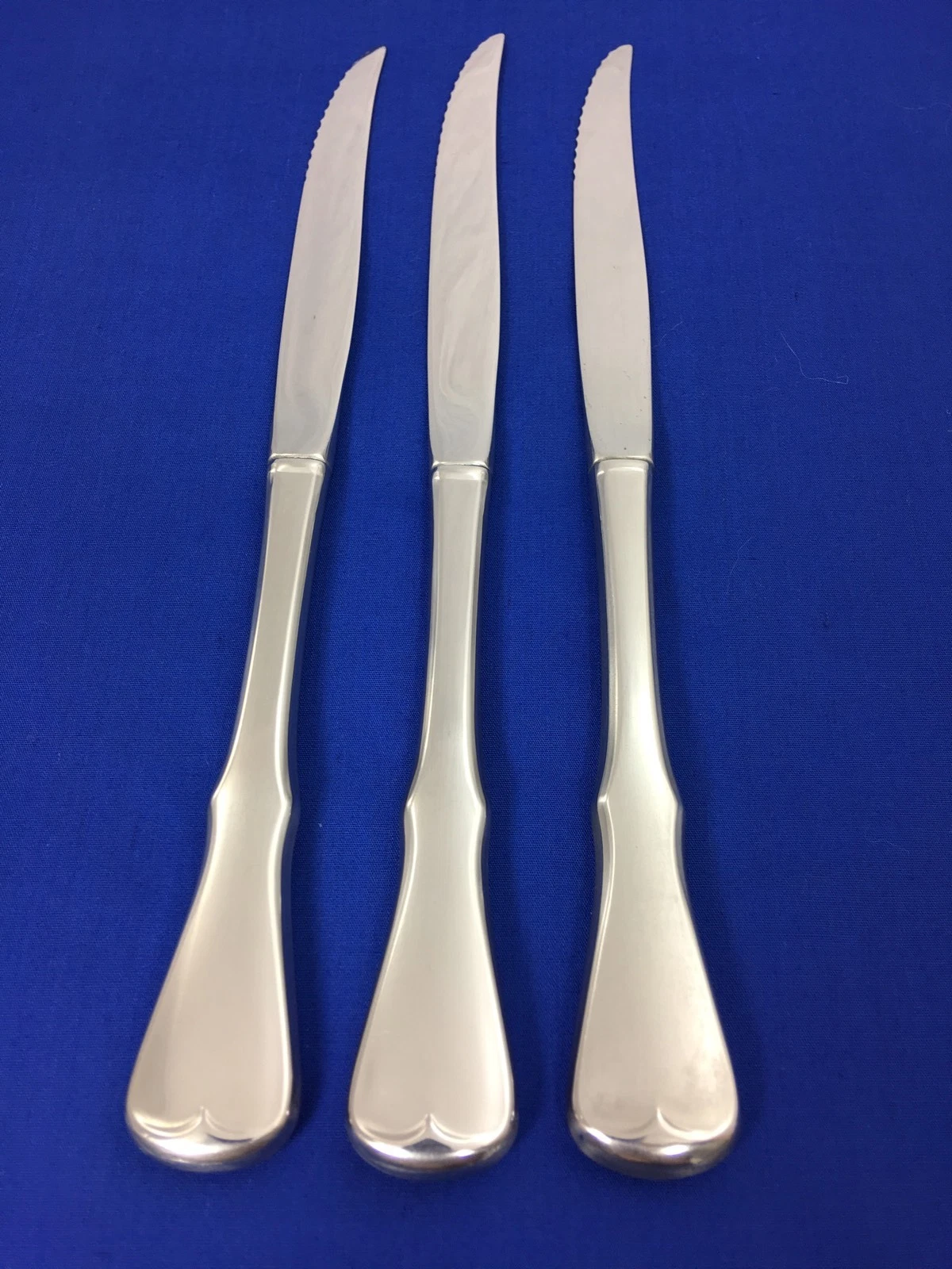 Oneida PATRICK HENRY Stainless Flatware SERRATED STEAK KNIVES Community SET OF 3