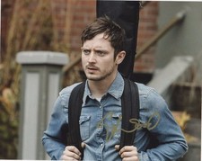 Elijah Wood Autographed Signed 8x10 Photo COA #J1