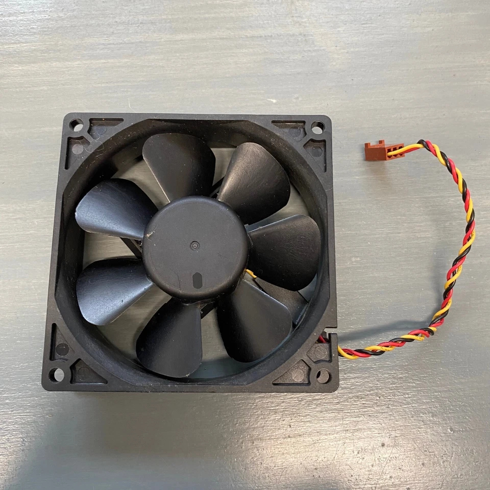Desktop Computer Fan DSB0912M 3-PIN Connector 6" cord 12v DC 0.19a 92mm x 25mm - Image 3 of 4