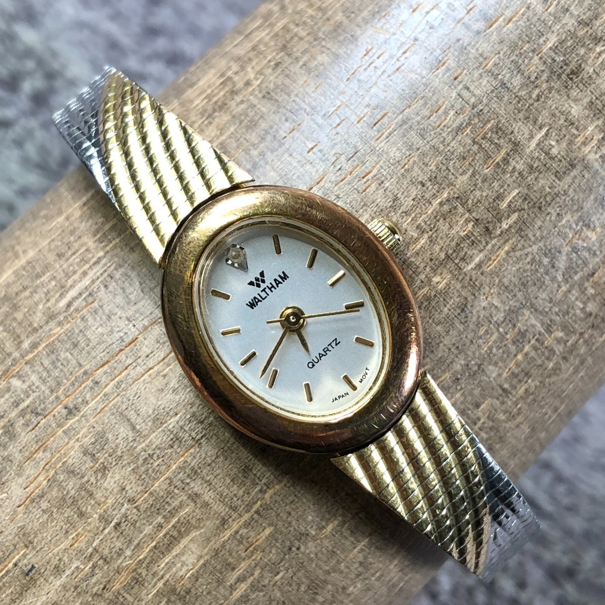 Vtg Waltham Women W009D Diamond Gold Tone Oval Quartz 18mm Watch 6