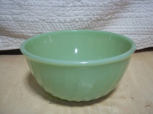 Very Nice Vintage Fire King Jadite Swirl 7" Mixing Bowl No Ware or Usage Marks