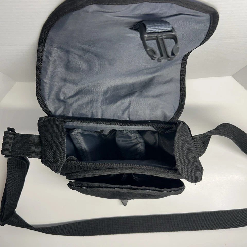 Tamrac Rally 2 3442 Padded D-SLR Camera Bag, 2 Lens, Zipper Front Pocket - Image 4 of 4