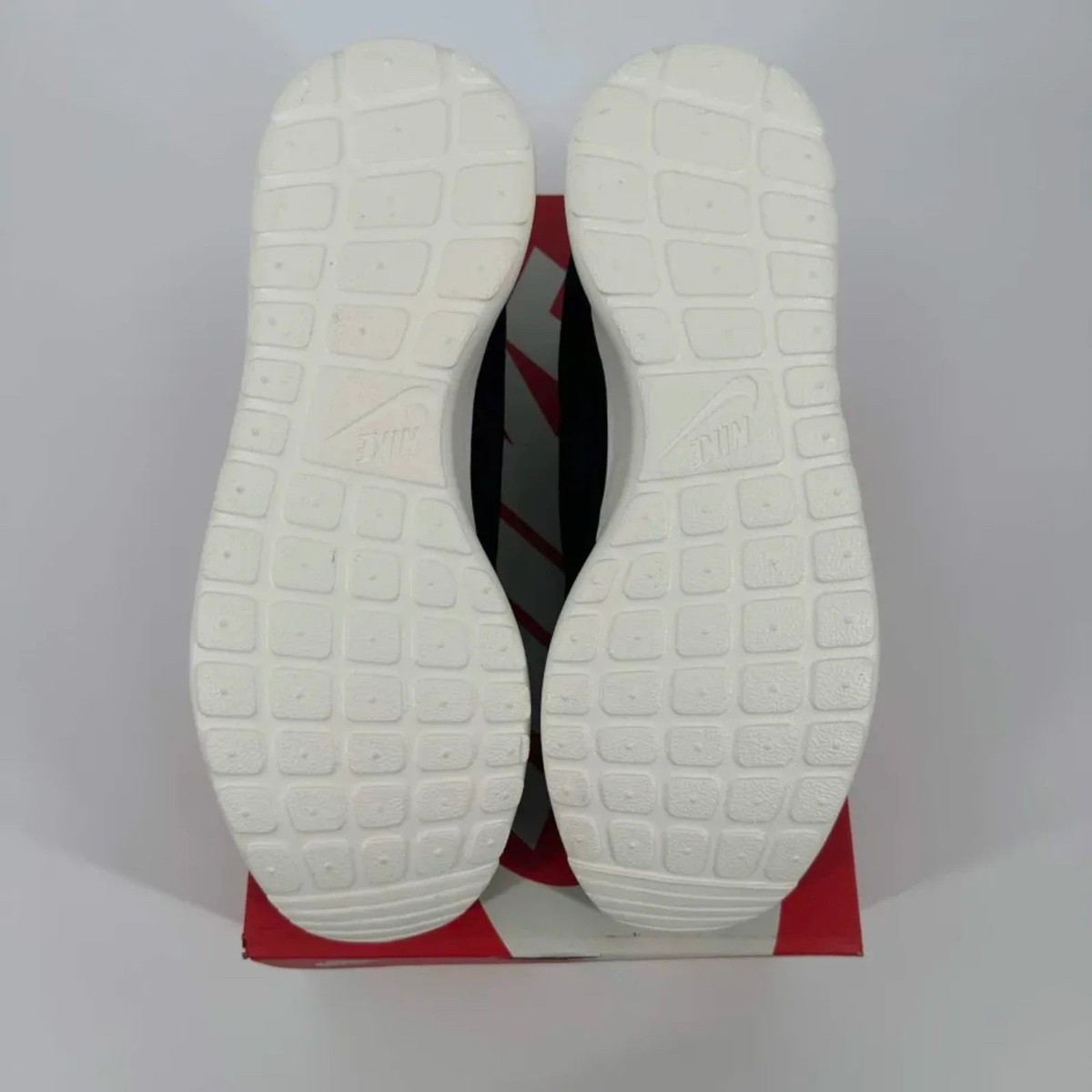 Nike Roshe Run One Black Sail Sneakers Size 11.5 511881-010 2015 Nike Roshe Run One Black Sail Sneakers Size 11.5 511881-010  main image 2