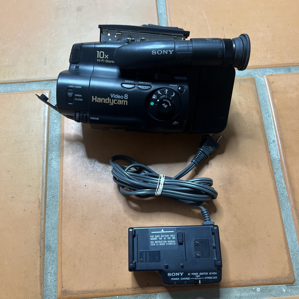 Sony Handycam Video 8 CCD-TR61 10x Digital Zoom Used Parts Repair