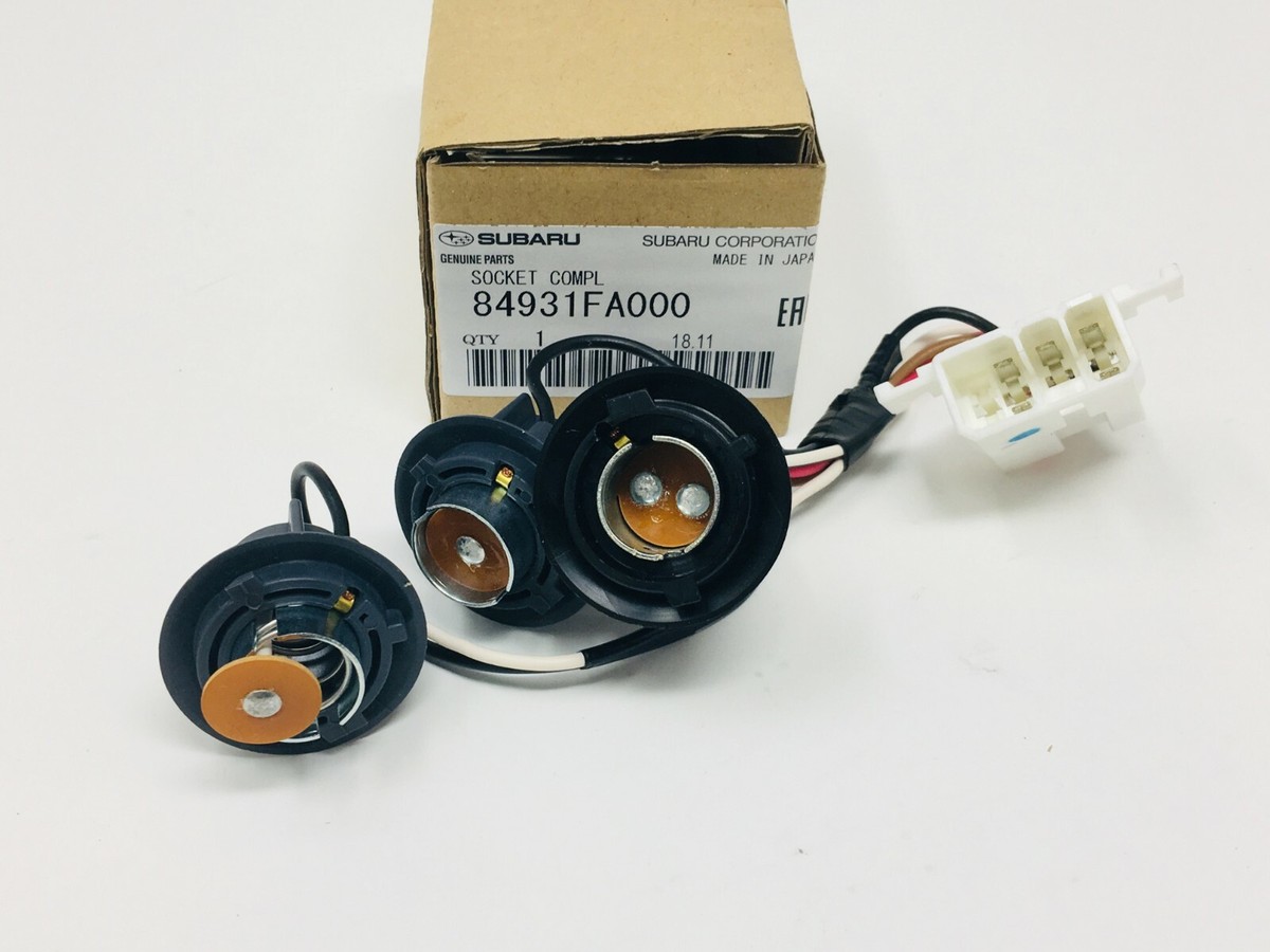 1993-2001 Subaru Impreza Taillight Tail Light Lamp Rear-Socket