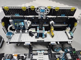 LEGO Ultra Agents Mission HQ 70165 