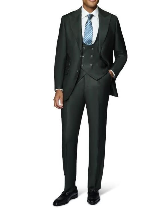 Элегантный мужской приталенный костюм классического покроя из 100% шерсти оливкового цвета Beragamo Elegant