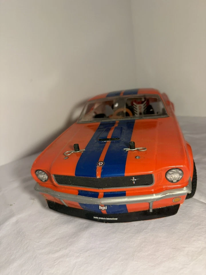 HPI Nitro RS4 Remote Control Car_Orange Mustang Chassis_Spektrum Remote Charger - Image 3 of 4