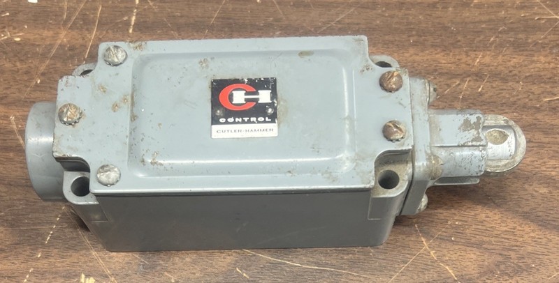 CUTLER HAMMER / EATON CORPORATION 10316H16  NOS/SHELF WEAR