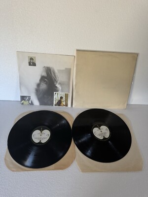 The Beatles WHITE ALBUM 　レコードPCS 7067-8 RARE Black VINYL THE BEATLES ‎White Album 2xLP Apple PCS 7067/8 w