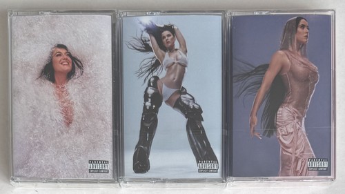 KATY PERRY * 143 * UK LIMITED 3x ALTERNATE ART CASSETTE + SIGNED ARTCARD * BN&M - Picture 5 of 16