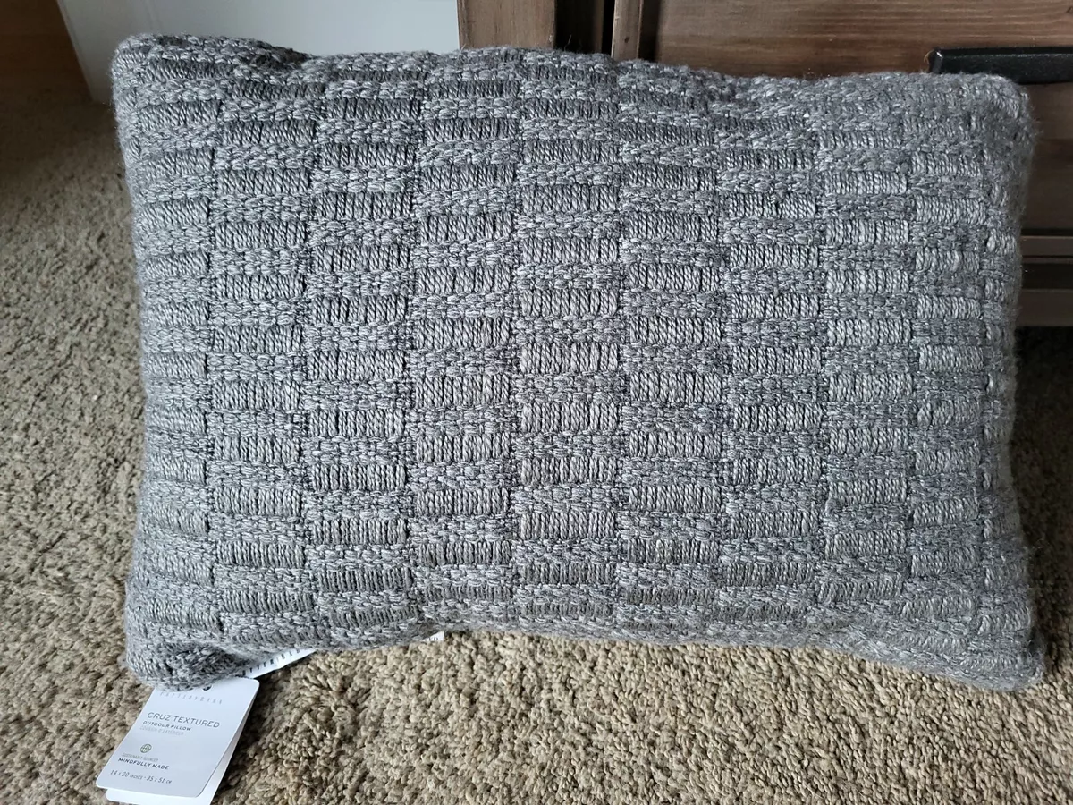 Textured lumbar clearance