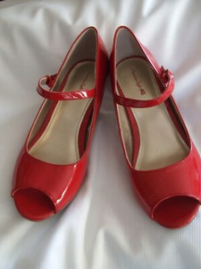 Am. Eagle by Payless Patent Leather Red Peep Pump Sz.4 Pre-Owned Never Worn