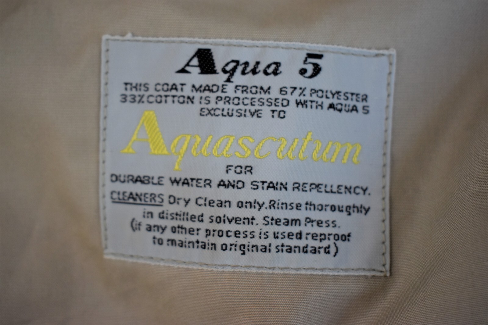 FILA VINTAGE Aquascutum marrone chiaro trincea in cotone a prova di doccia Made in England