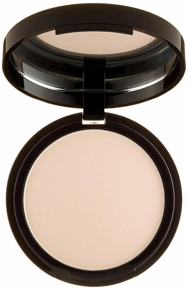 NYX Professional Make Up Blotting Powder For Shine Control. LIGHT/MEDIUM BLP02 - Image 2 of 4