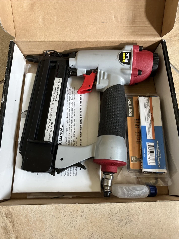 Clavadora Brad Central Neumática 5/8”- 2” Calibre 18 Acabado Marca Foto 4 de 4