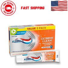 Aquafresh Extreme Clean Whitening Action Fluoride Toothpaste, 5.6 oz 3 Pack 