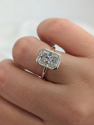 4 Kt Radiant-Cut E VS1 Lab Grown Diamond Bezel Engagement Ring 14k Gelbgold