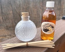 Reed Diffuser Set, Vanilla 5 oz diffusers for Home, Aromatherapy Diffuser