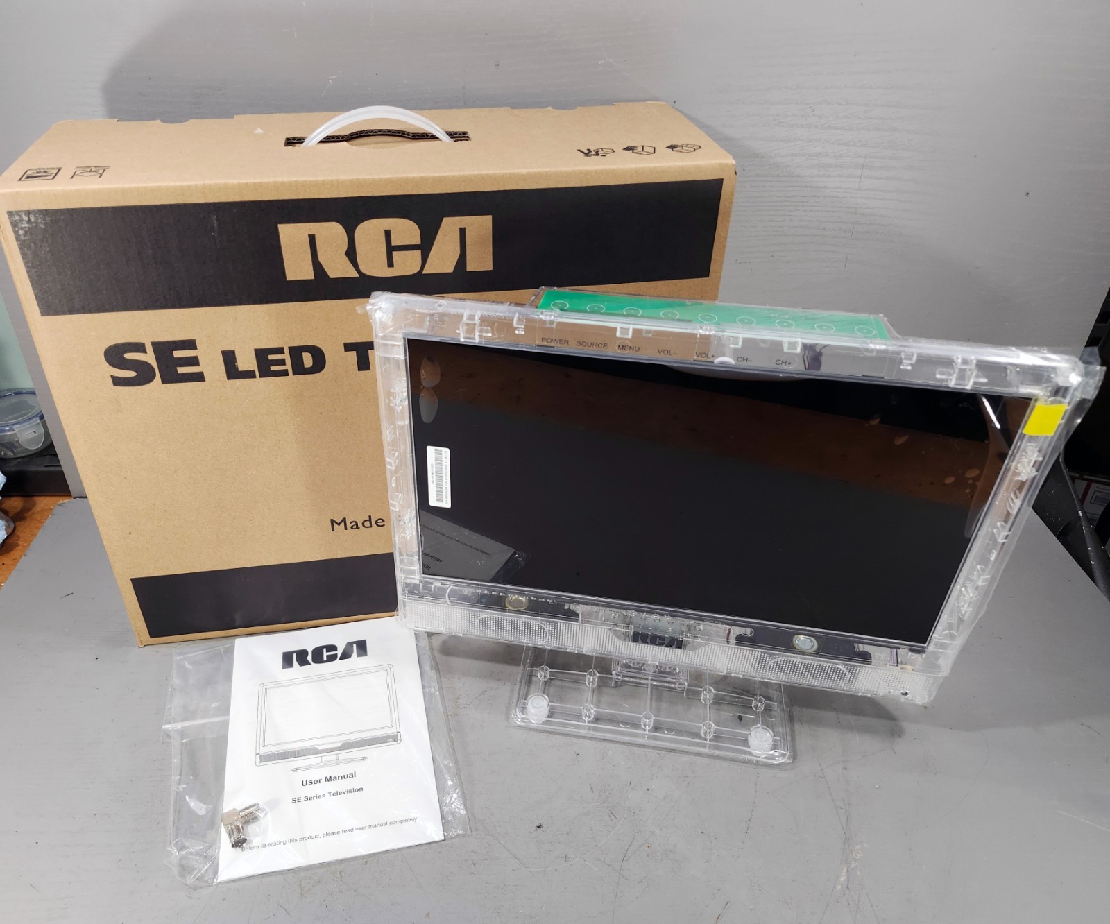 RCA SE LED TV 15" SecureView Clear Case Institutional HDTV Model J15SE1220 *NEW*