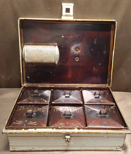 Antique Kreamer Tin Spice Box W/ 6 Marked Tins - Nutmeg Grinder included (RARE)