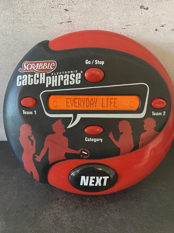 Lot of 2 Hasbro Catch Phrase And Catch Phrase Scrabble Electronic Handheld Games - Image 3 of 4