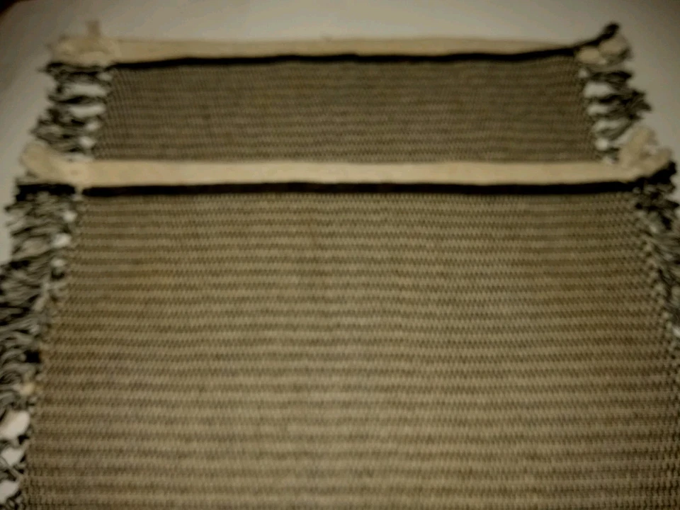 JUEGO DE 2 MANTELES INDIVIDUALES CYNTHIA ROWLEY FLECOS BLANCO Y NEGRO Foto 3 de 4