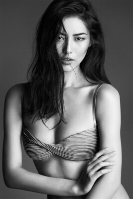 Liu Wen Chinese Supermodel Fashino Artist Wall Art Home Decor - POSTER 20''x30''