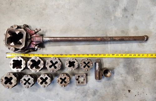 Vintage Reed Pipe Threading Dies, Assorted Sizes RATCHETING PIPE Die Head Holder - Picture 2 of 23