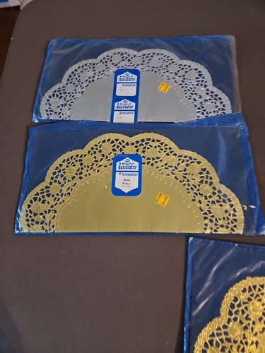 Vintage Lot of Dekorativ Gold and Silver Doilies, 5 Packages of 6, 28 cm/36 cm - Picture 5 of 8